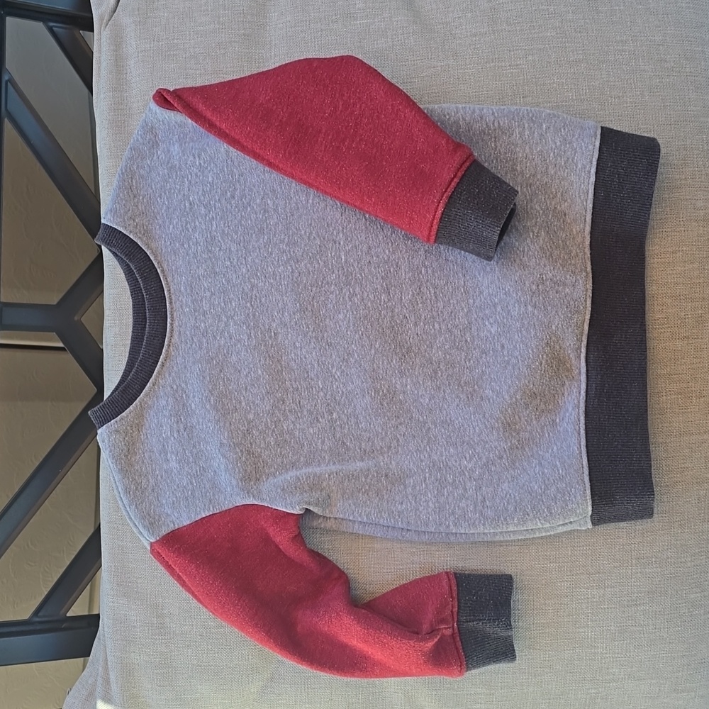 Cat&Jack sweatshirt